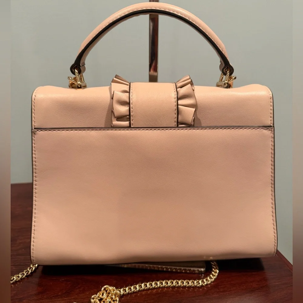 Michael Kors Slone Ruffle Light Pink Handbag with Gold Chain - Picture 4 of 10